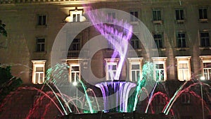 The Fountain in Sofia between Parliament and the Presidency - video:2 night Dondukov 1 and Dondukov 2 video at night