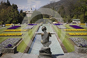 Fountain in villa taranto photo