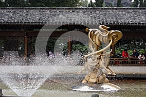 Fountain sculpture