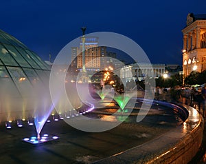 Fountains on Maidan Nezalezhnosti square- evening