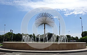 Fountains in Puteaux - Dandelion Flower shaped - Landmarks - Ile de Puteaux