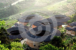 Four dishes and one soup