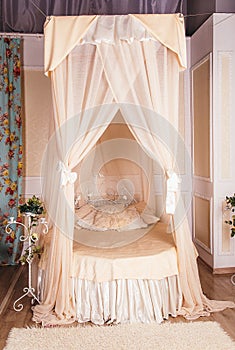 Four-poster bed