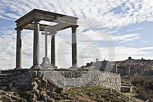 Four posts monument and Avila walls.