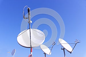 Four satellite antenna