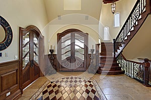 Foyer with floor design photo