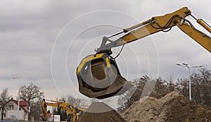 Fractionation of the excavated soil at the construction site .