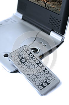 Fragment portable DVD player