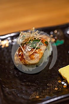 A fragrant and delicious Japanese dish, pan-fried foie gras sushi