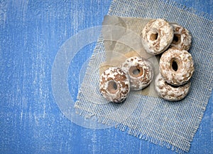 Fragrant fresh gingerbread on a wooden background.Top view. Food background.