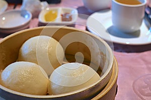 Fragrant Hong Kong-style drinking tea Salted Egg Custard Buns