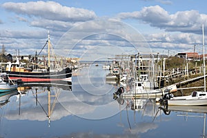 France, Aquitaine, oyster-farming port.