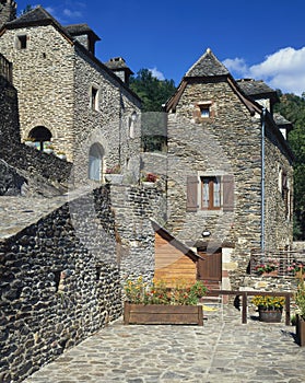 France - Belcastel village