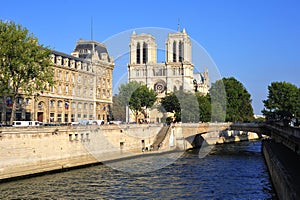 France; Paris: Notre Dame cathedral