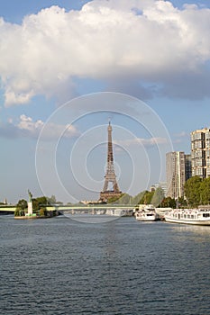 France Paris Tour Eiffel and Statue de la LibertÃ©  847704