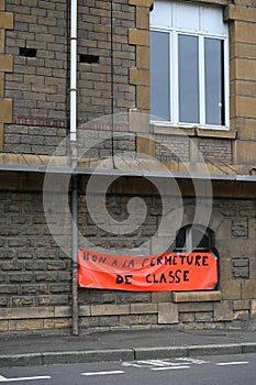 France, protest by parents against class closures in villages