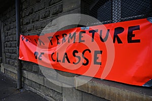 France, protest by parents against class closures in villages