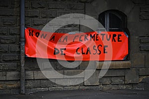 France, protest by parents against class closures in villages