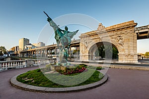 France Reborn Statue on Bir-Hakeim Bridge at Dawn, Paris