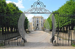 France, Yvelines: Castle/Entrance - ChÃ¢teau de Villiers-le-Mahieu