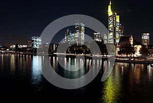 Frankfurt am Main embankment at night