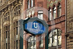 FranzÃÂ¶sische StraÃÅ¸e (Berlin U-Bahn).