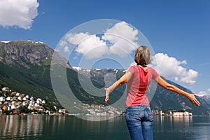 Free happy woman enjoying nature