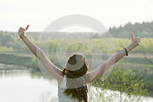 Free Happy Woman Enjoying Nature. Beauty Girl Outdoor. Freedom c