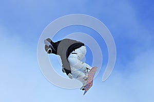 Freeride snowboarder