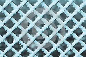 Freezing fence pattern