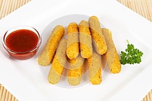Mozzarella sticks with dip