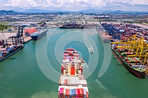 Freight of container boat ship come to sea port