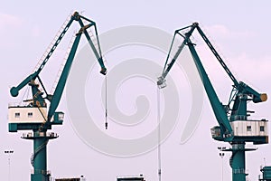 Freight dock crane