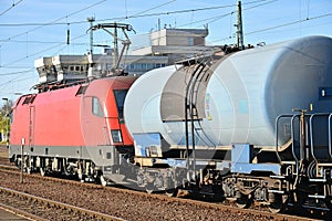 Freight train with oil transporter carriages