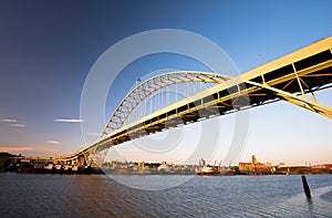 Fremont Bridge largest arch in America Portland Oregon Willamette River