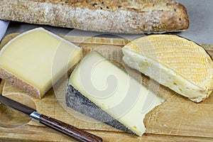French cheese platter