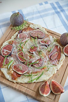 French Flammkuchen with figs