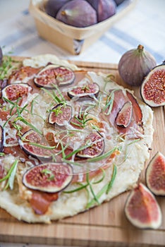 French Flammkuchen with figs