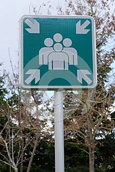 French sign indicating a regrouping point