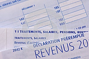 French tax return with the salaries, wages, pensions and annuities page