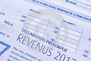 French tax return with the salaries, wages, pensions and annuities page