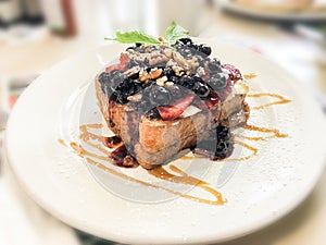 French toast with berries, french dessert