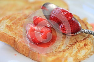 French toast with macerated strawberries