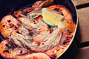 Fresh Adriatic shrimp served in buzara sauce