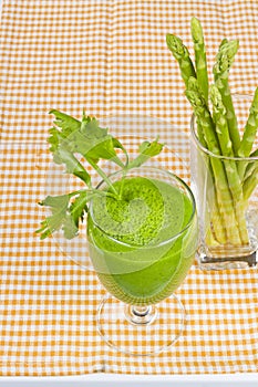 Fresh asparagus juice