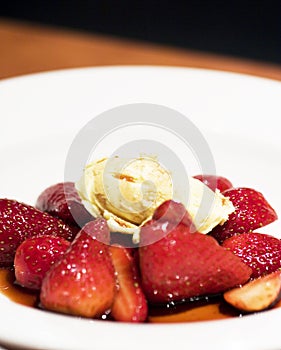 Fresh Balsamic Strawberries with Marscapone