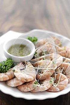 Fresh boiled prawns with zesty citrus dipping sauce