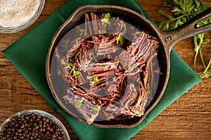 Fresh corned beef on green napkin