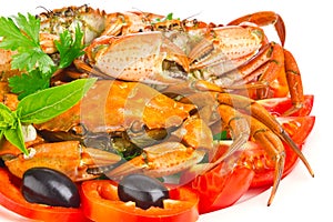 Fresh crab with vegetable and greens