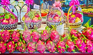 The fresh dragon fruits and fruit baskets in Tanin Market, Chaing Mai, Thailand
